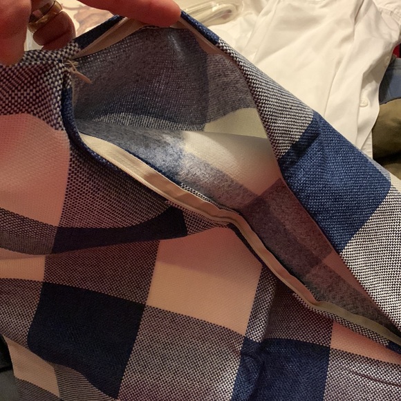 2 pack of accent pillow covers blue and off white checked size 21”x21” - Picture 2 of 3